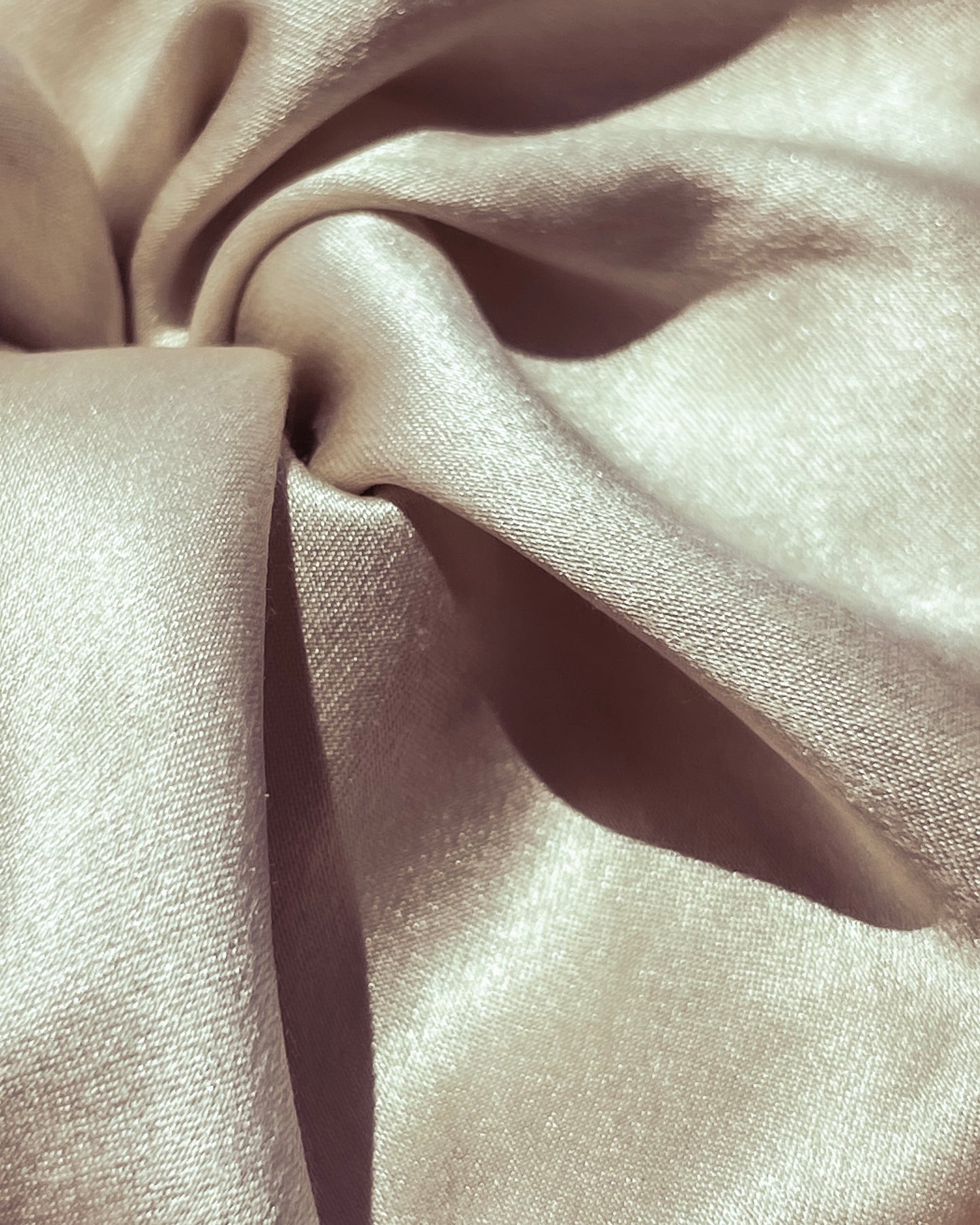 Nº3 | Bronze Mirage Large Silk Scrunchie